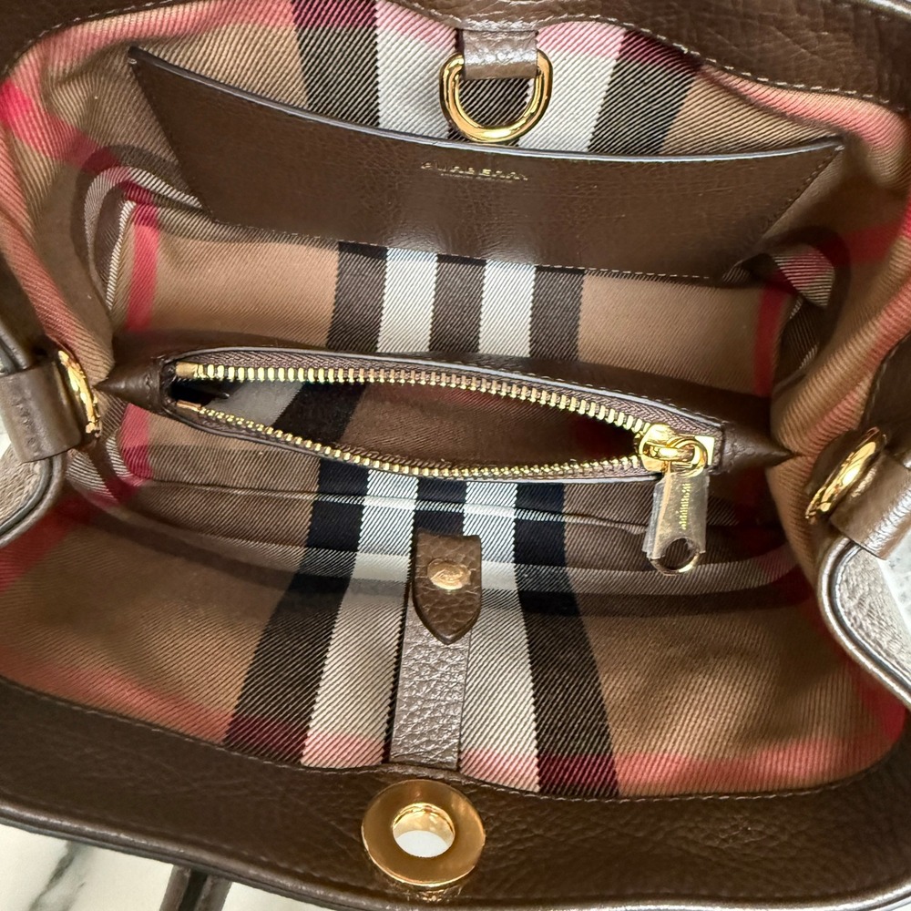 Burberry Small Bermondsey Shoulder Bag Brown Grain Leather Check Bag - Picture 7 of 16